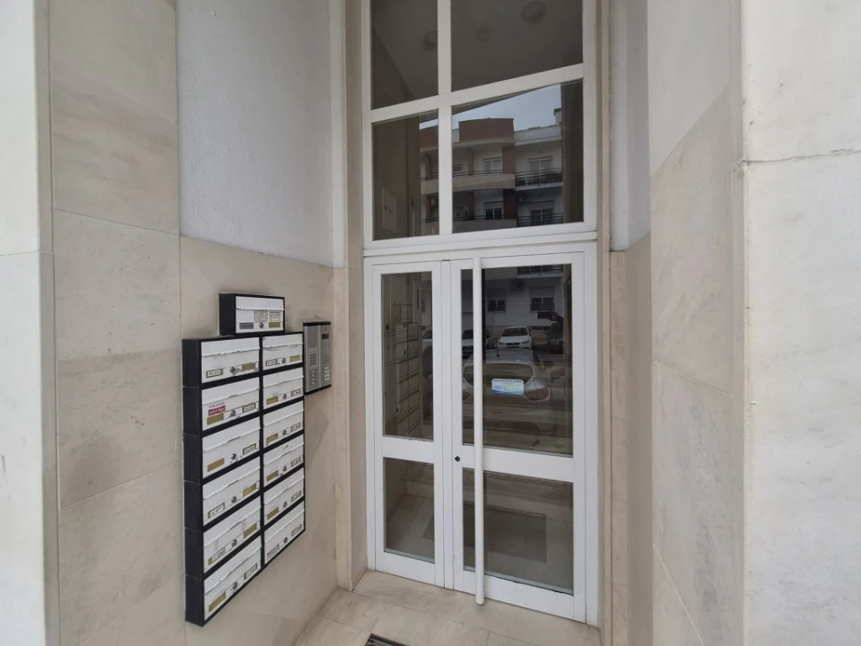 Apartamento T2 para Venda em Laranjeiro e Feijó Foto 2