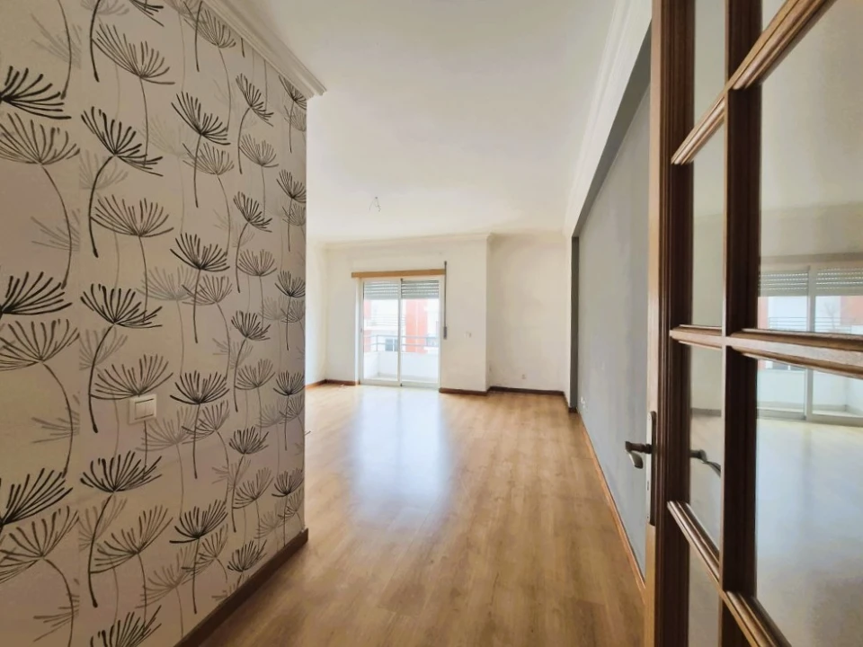 Apartamento T2 para Venda em Laranjeiro e Feijó Foto 9