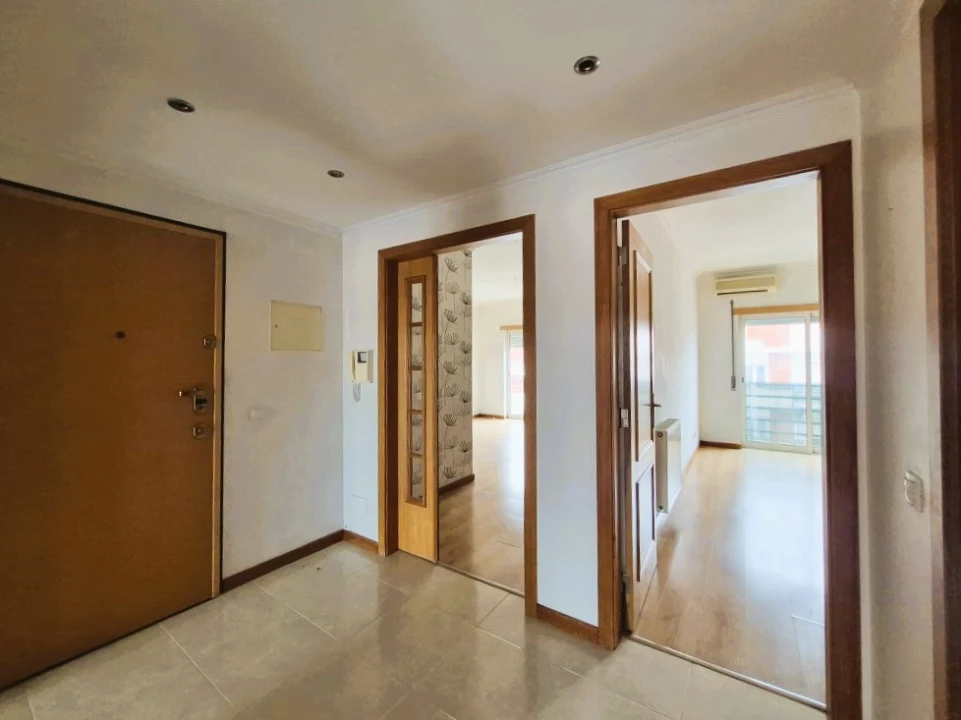 Apartamento T2 para Venda em Laranjeiro e Feijó Foto 13