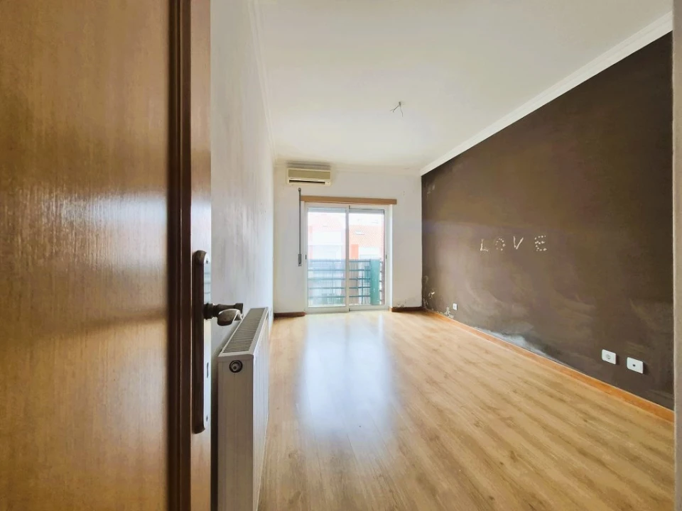 Apartamento T2 para Venda em Laranjeiro e Feijó Foto 14