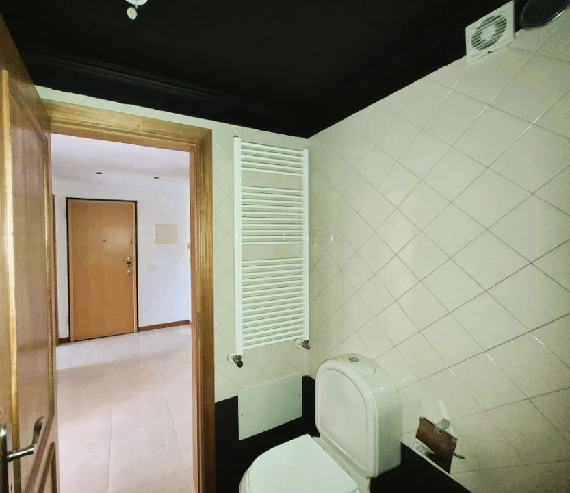 Apartamento T2 para Venda em Laranjeiro e Feijó Foto 18