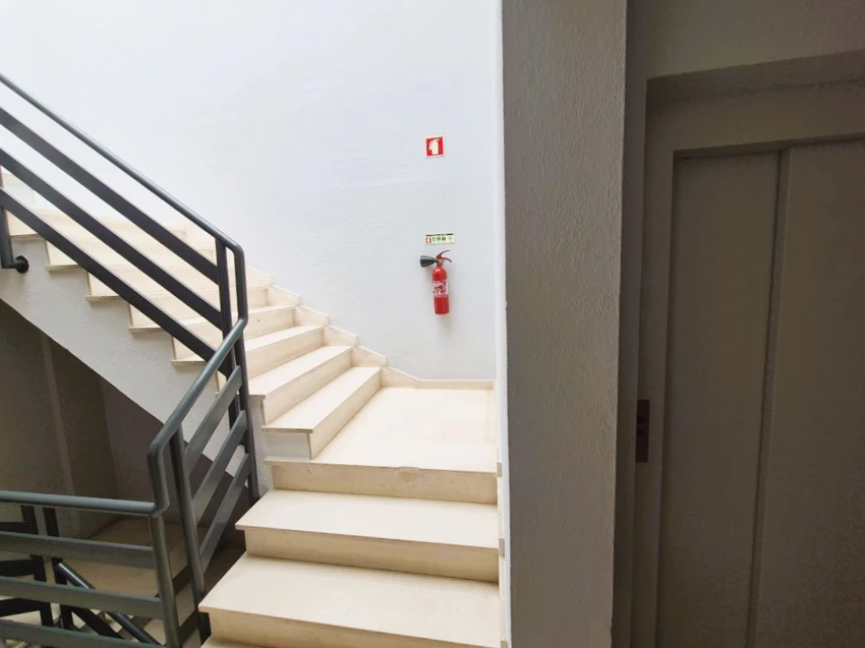 Apartamento T2 para Venda em Laranjeiro e Feijó Foto 28