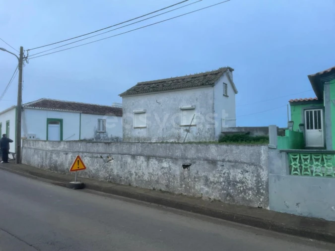 Moradia T2 para Venda em Vila Nova Foto 2