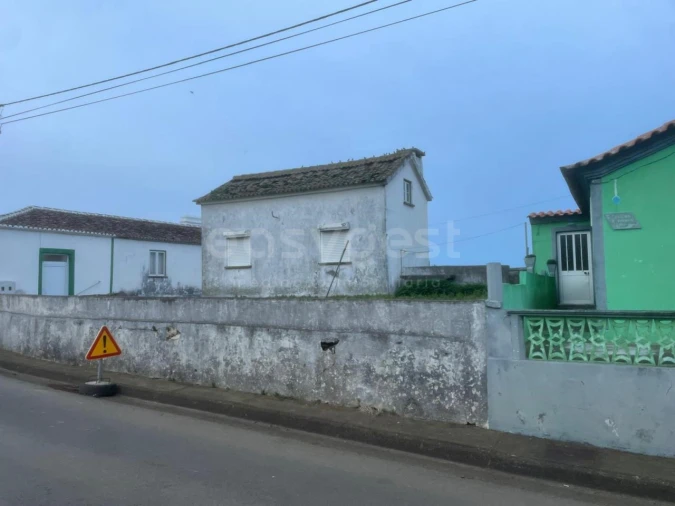 Moradia T2 para Venda em Vila Nova Foto 3