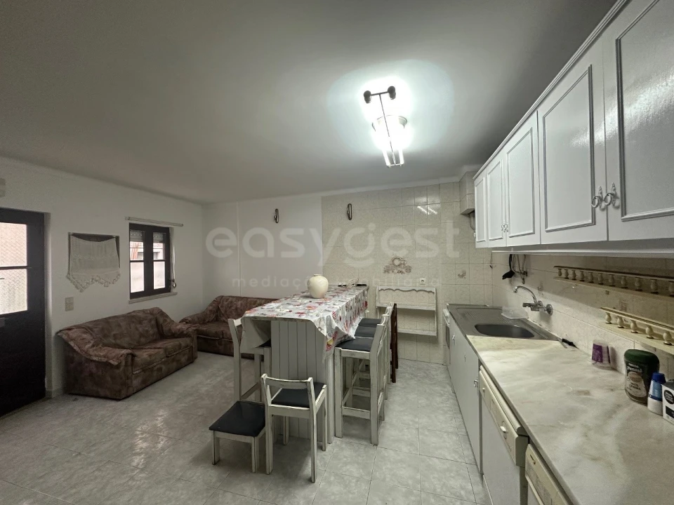 Prédio para Arrendamento em Sesimbra (Santiago) Foto 1