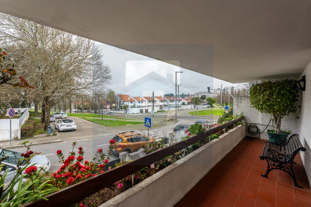 Moradia T4 para Venda em Cidade da Maia Foto 3