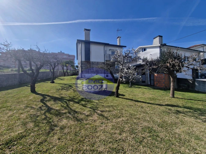 Moradia T4 para Venda em Lourosa Foto 31