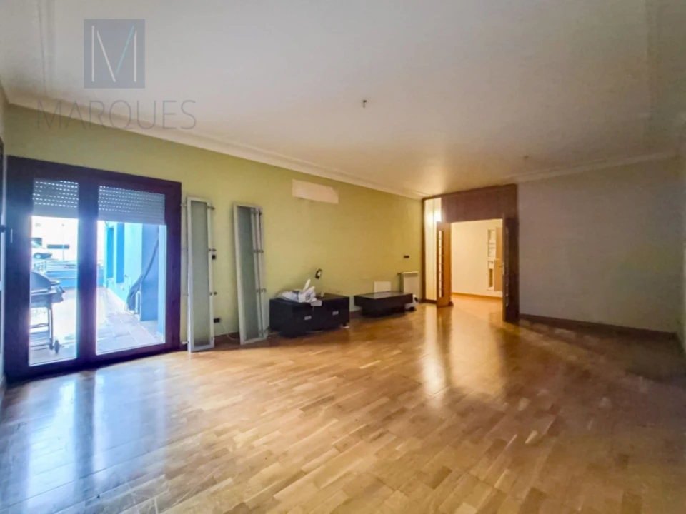 Apartamento T2 para Venda em Vila Franca de Xira Foto 6