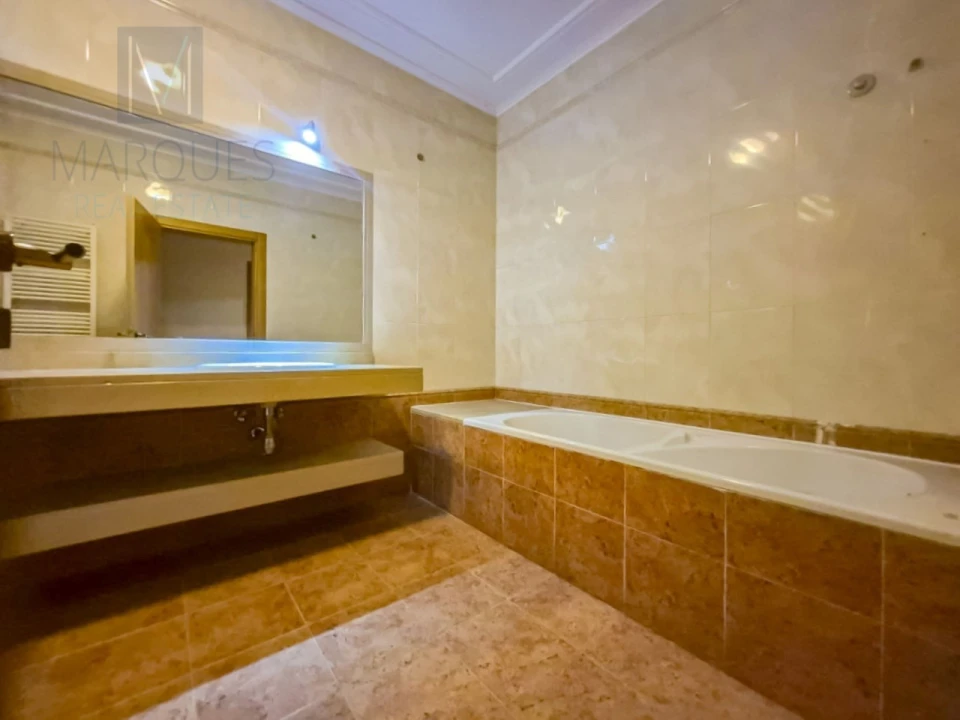 Apartamento T2 para Venda em Vila Franca de Xira Foto 9