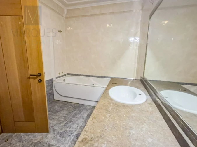 Apartamento T2 para Venda em Vila Franca de Xira Foto 16