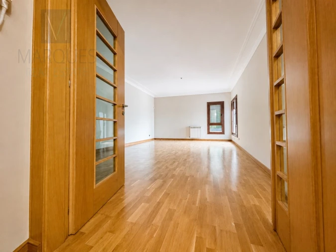 Apartamento T2 para Venda em Vila Franca de Xira Foto 5