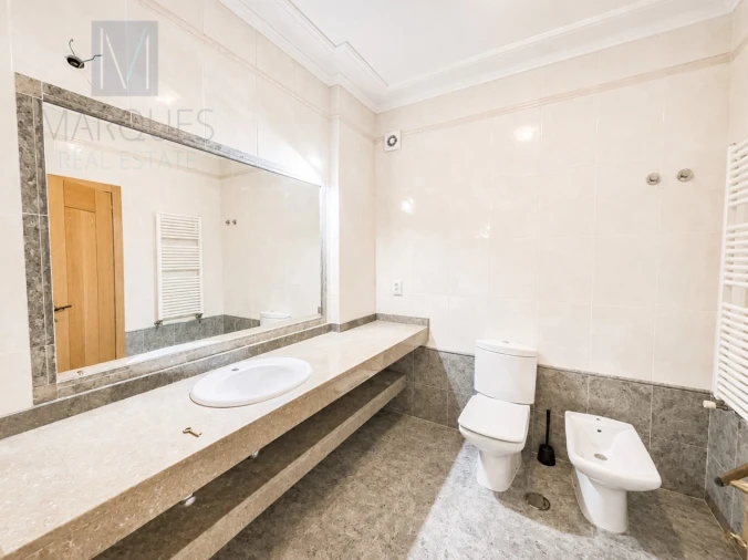 Apartamento T2 para Venda em Vila Franca de Xira Foto 17