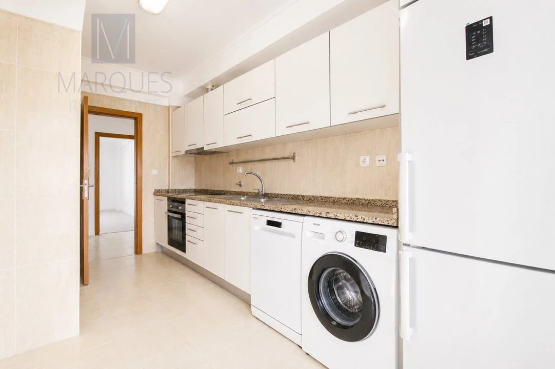 Apartamento T2 para Venda em Laranjeiro e Feijó Foto 8