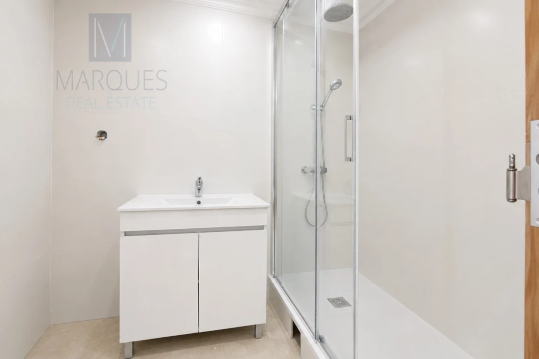 Apartamento T2 para Venda em Laranjeiro e Feijó Foto 11
