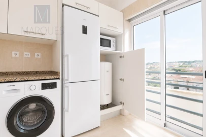 Apartamento T2 para Venda em Laranjeiro e Feijó