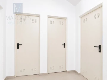 Apartamento T2 para Venda em Laranjeiro e Feijó