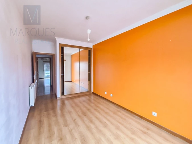 Apartamento T2 para Venda em Laranjeiro e Feijó Foto 5