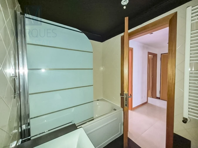 Apartamento T2 para Venda em Laranjeiro e Feijó Foto 7