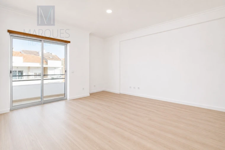 Apartamento T2 para Venda em Laranjeiro e Feijó Foto 5