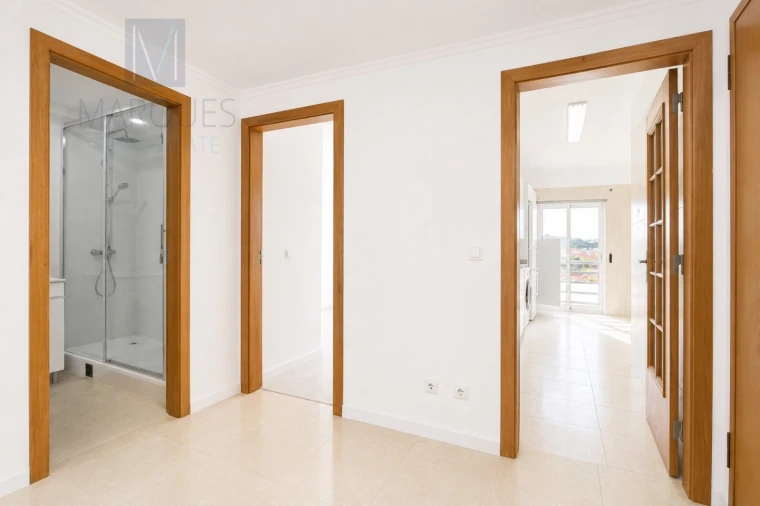Apartamento T2 para Venda em Laranjeiro e Feijó Foto 7