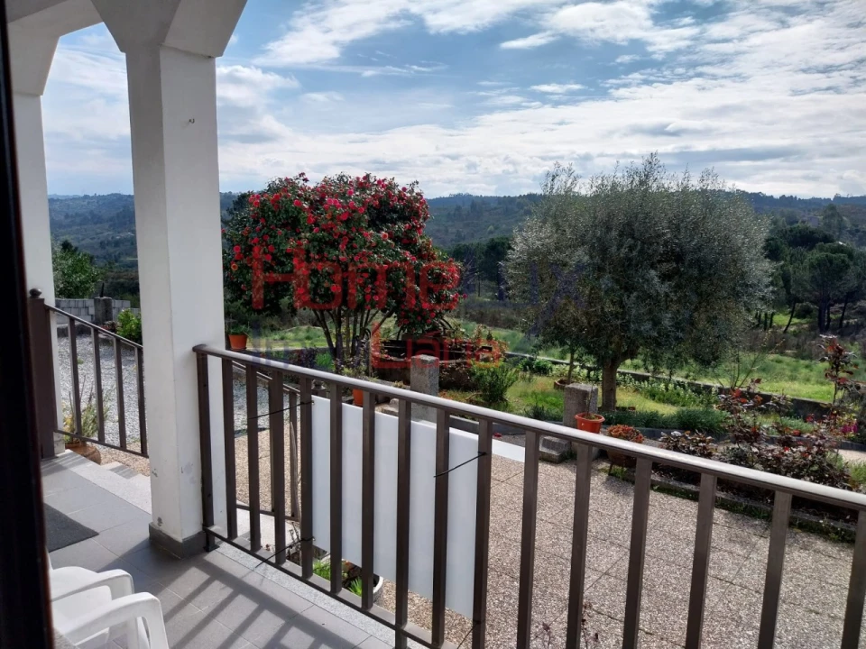 Quinta T4 para Venda em Midões Foto 30