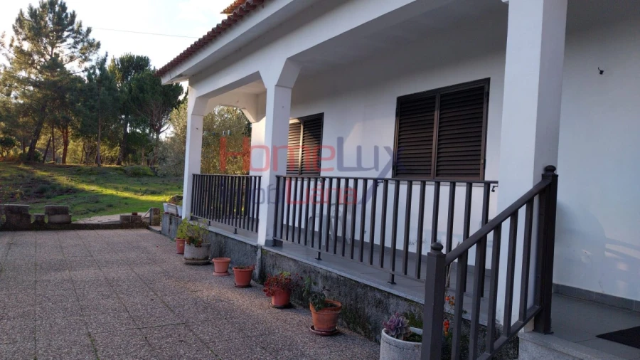 Quinta T4 para Venda em Midões Foto 2