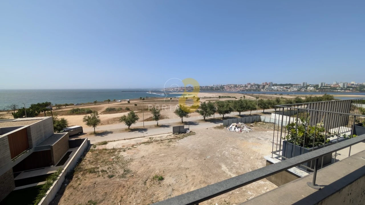 Apartamento T3 para Arrendamento em Canidelo Foto 12