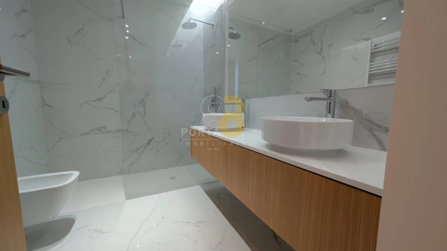 Apartamento T3 para Arrendamento em Canidelo Foto 11