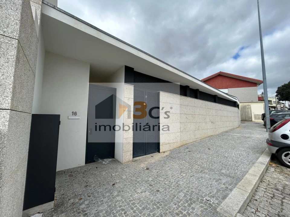 Moradia T3 para Venda em Cidade da Maia Foto 25