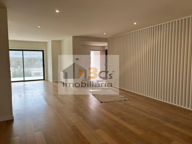 Moradia T3 para Venda em Cidade da Maia Foto 13