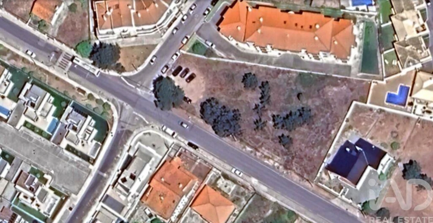 Terreno para Venda em Foz do Arelho Foto 1