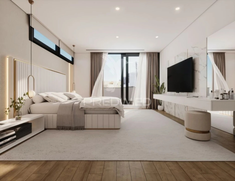 Moradia T5 para Venda em Madalena Foto 2