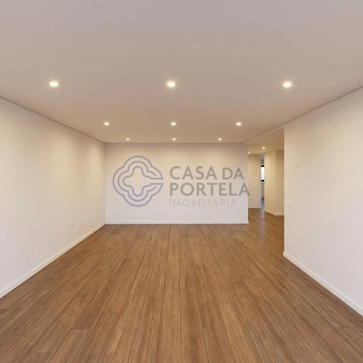 Apartamento T3 para Venda em Lordelo do Ouro e Massarelos Foto 9