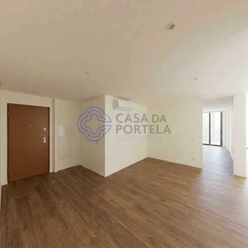 Apartamento T3 para Venda em Lordelo do Ouro e Massarelos Foto 2