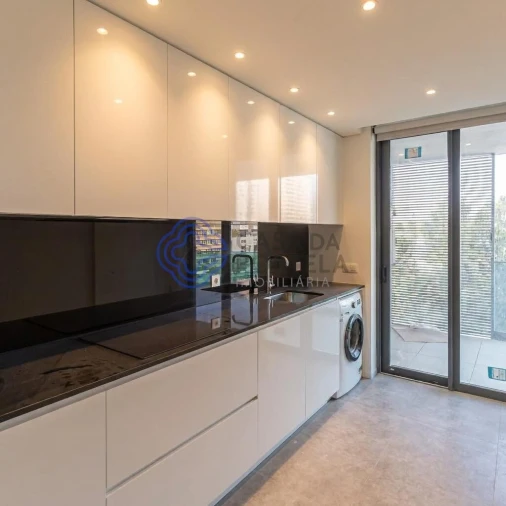 Apartamento T3 para Venda em Lordelo do Ouro e Massarelos Foto 4