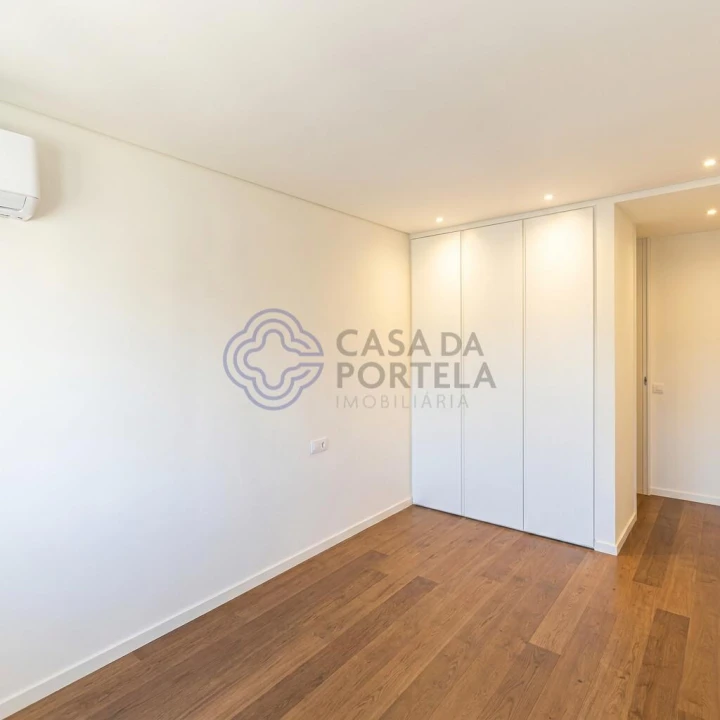 Apartamento T3 para Venda em Lordelo do Ouro e Massarelos Foto 13