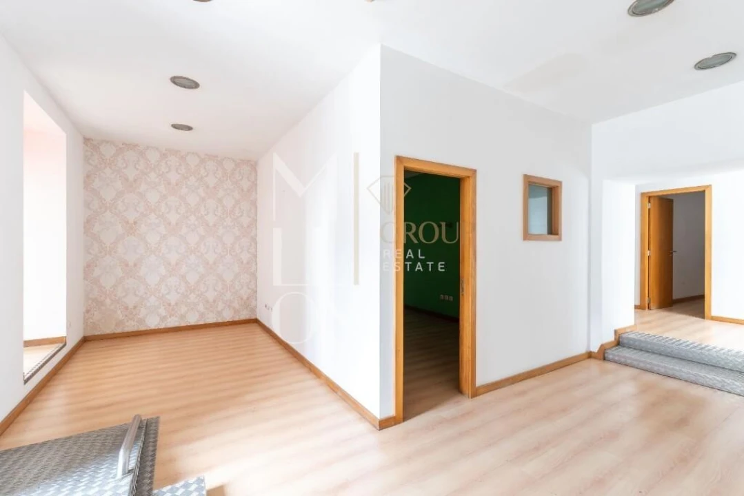 Prédio para Venda em Arcozelo Foto 14