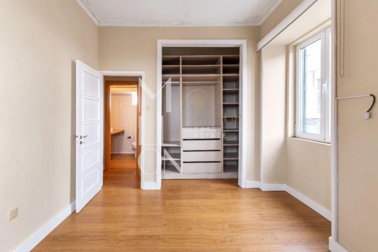 Prédio para Venda em Arcozelo Foto 11