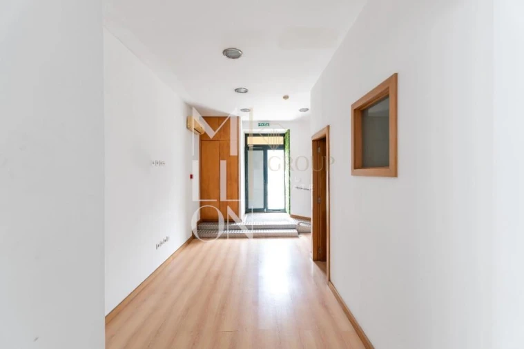 Prédio para Venda em Arcozelo Foto 16