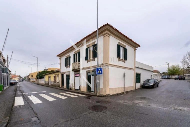 Prédio para Venda em Arcozelo Foto 1