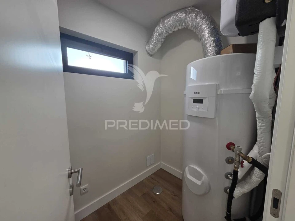 Moradia T4 para Venda em Aradas Foto 11