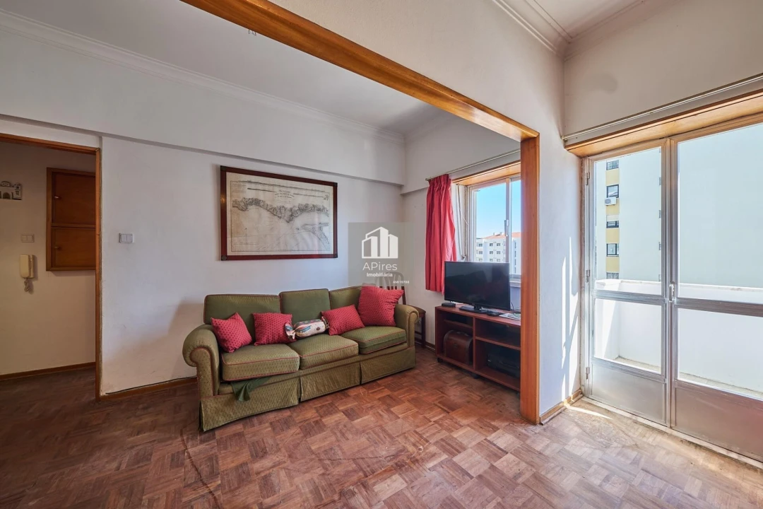 Apartamento T1 para Venda em Costa da Caparica Foto 2