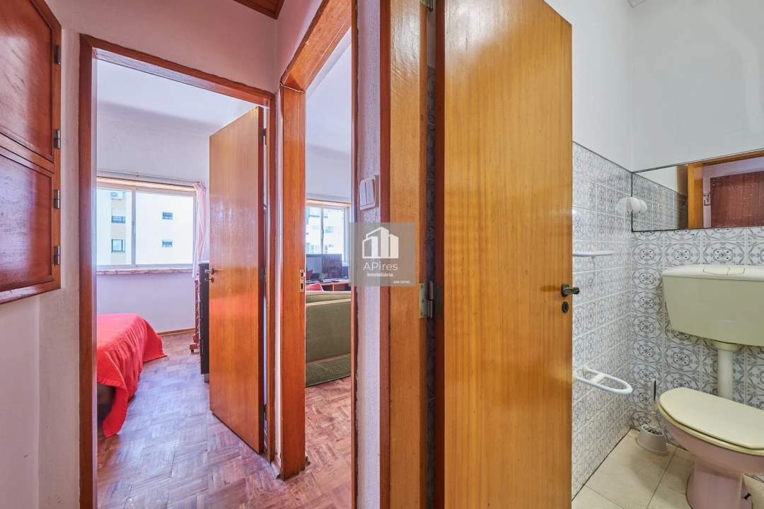 Apartamento T1 para Venda em Costa da Caparica Foto 16