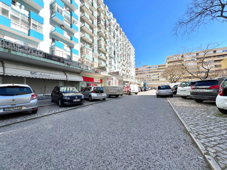 Apartamento T1 para Venda em Costa da Caparica Foto 30