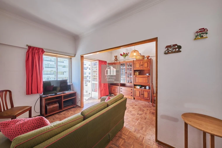 Apartamento T1 para Venda em Costa da Caparica Foto 7