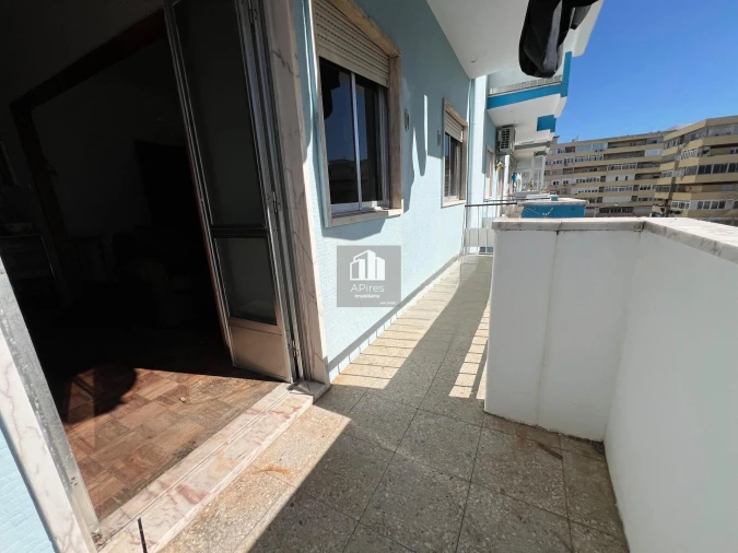 Apartamento T1 para Venda em Costa da Caparica Foto 24