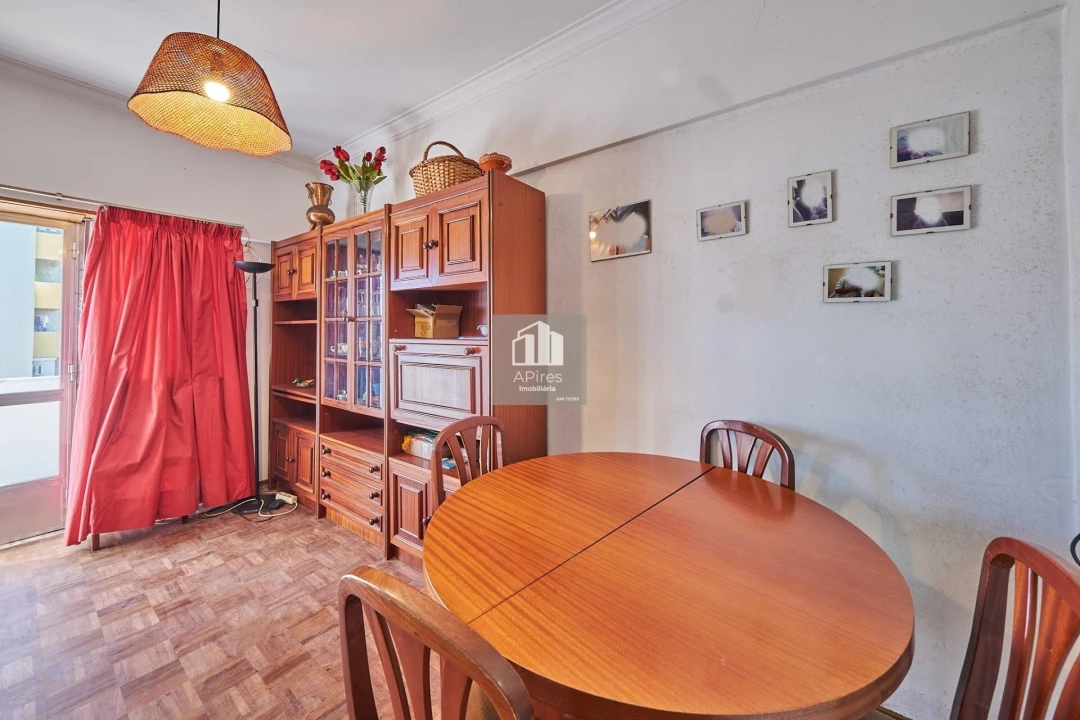 Apartamento T1 para Venda em Costa da Caparica Foto 12