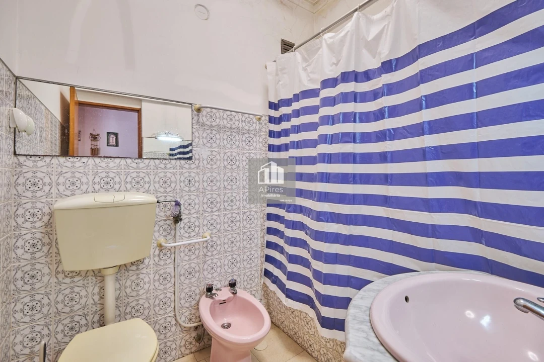 Apartamento T1 para Venda em Costa da Caparica Foto 19