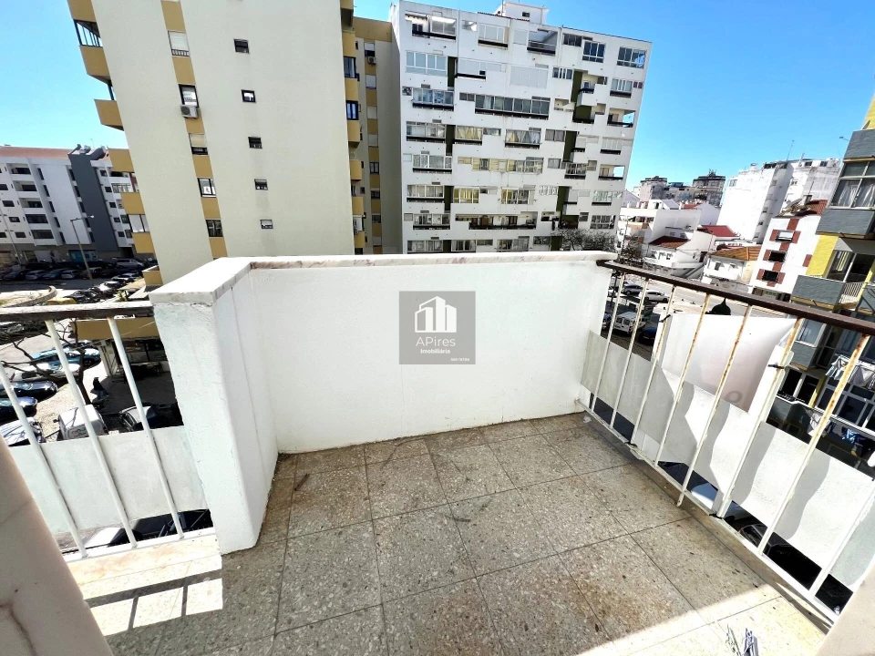 Apartamento T1 para Venda em Costa da Caparica Foto 23