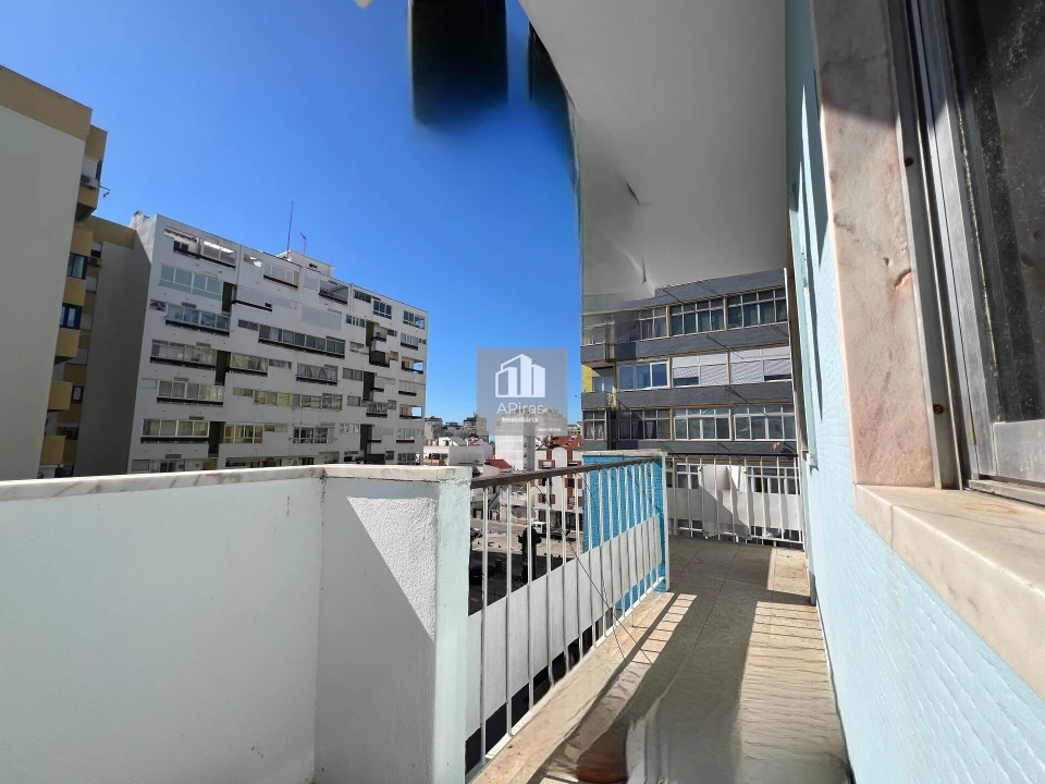 Apartamento T1 para Venda em Costa da Caparica Foto 22